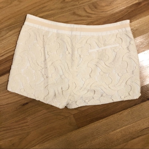 Ivory chino shorts, size 2 - Picture 2 of 3